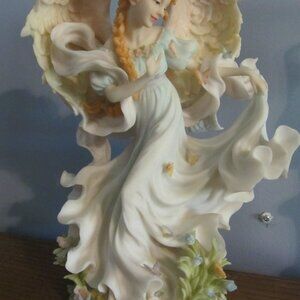 Seraphim Angel Jacquelyn “Happiness Abounds“ Sculpture